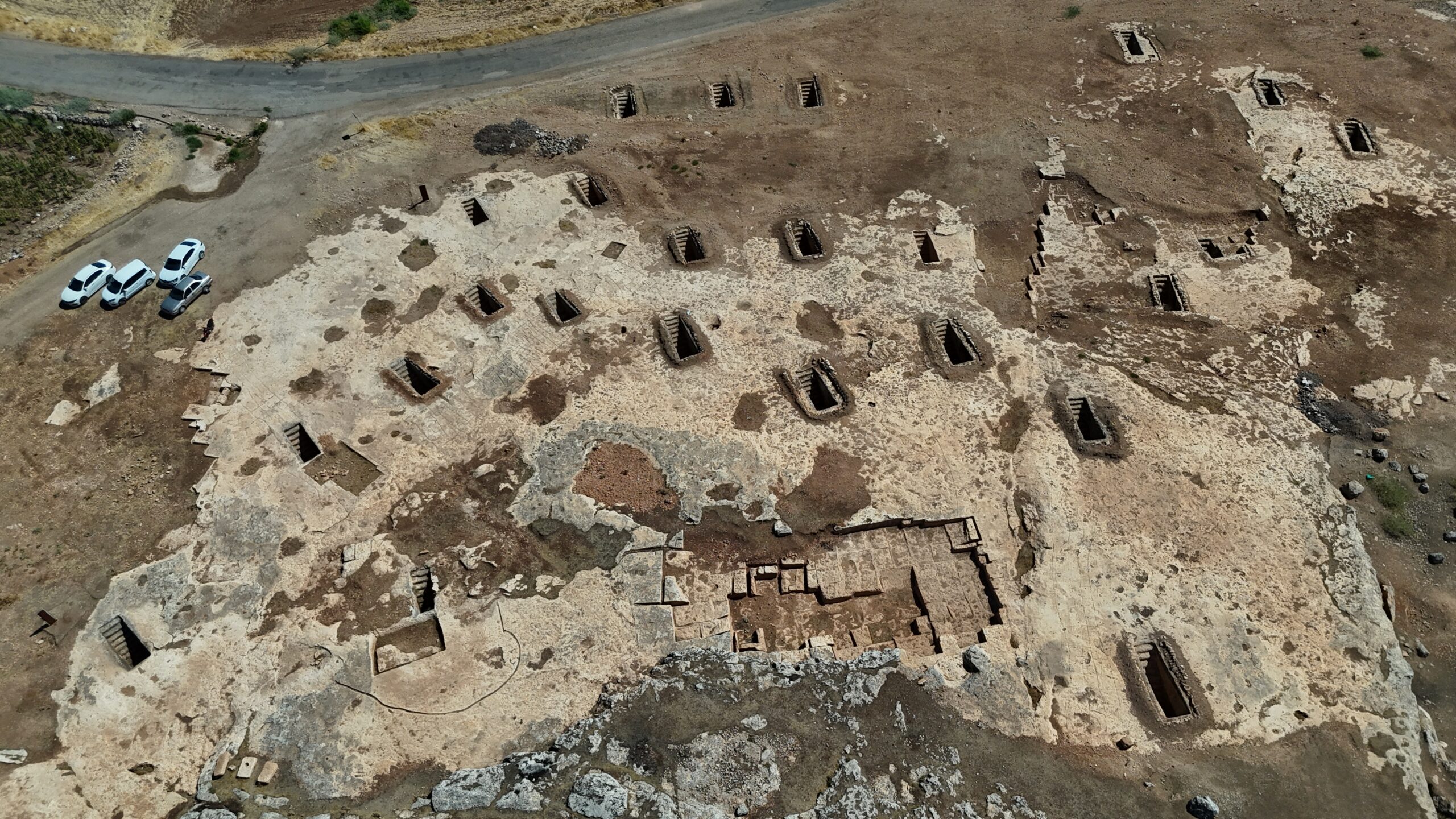 adiyamandaki tharsa antik kentinde 8 oda mezari bulundu iKPAB8TG