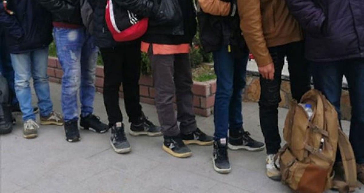 denetimlerde 11 duzensiz gocmen yakalandi g3cEJejV