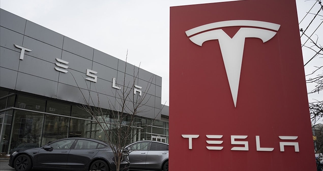 tesla 5 ay once satisa sundugu aracin uretimini durdurdu artik satilmayacak MhQyYB1B