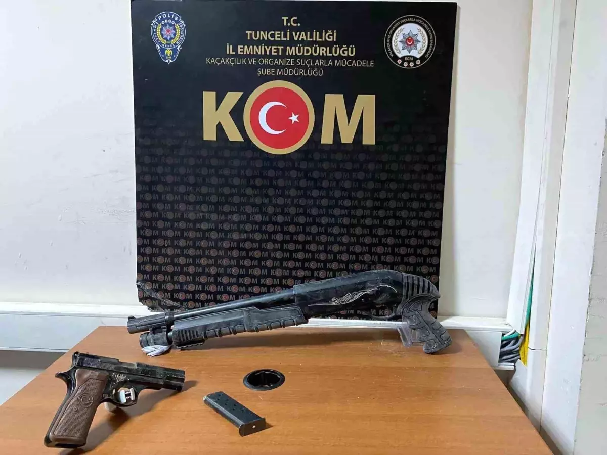 tuncelide santiye alaninda silah ve uyusturucu ele gecirildi Jzeew6FN