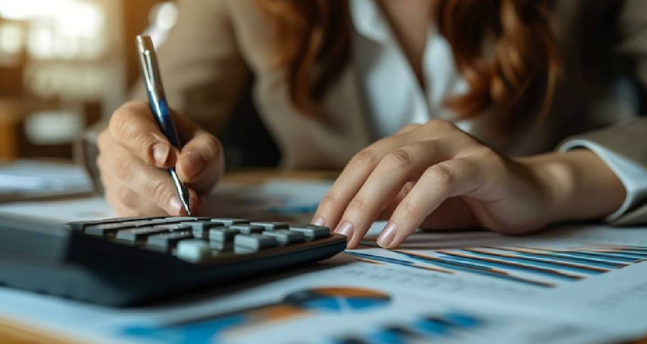 yuz binlerce kamu calisani ucretsiz izne gonderilecek TYLuNNFb