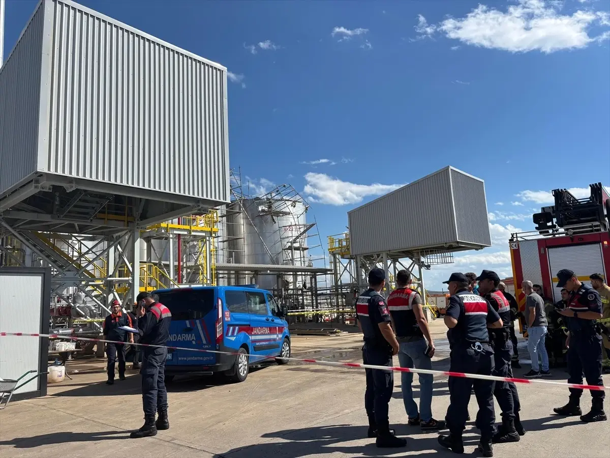 dilovasinda iki isci hayatini kaybetti JkIL9Faf