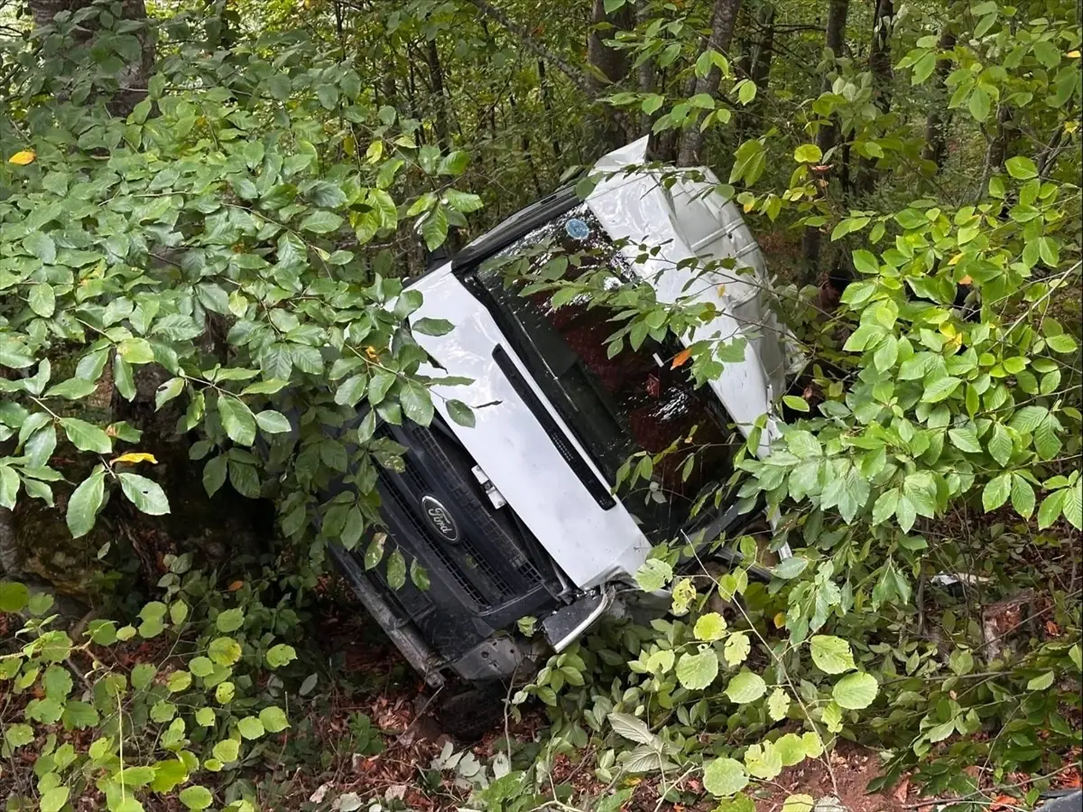 minibus devriildi 11 yarali BcU7eAPd.jpg