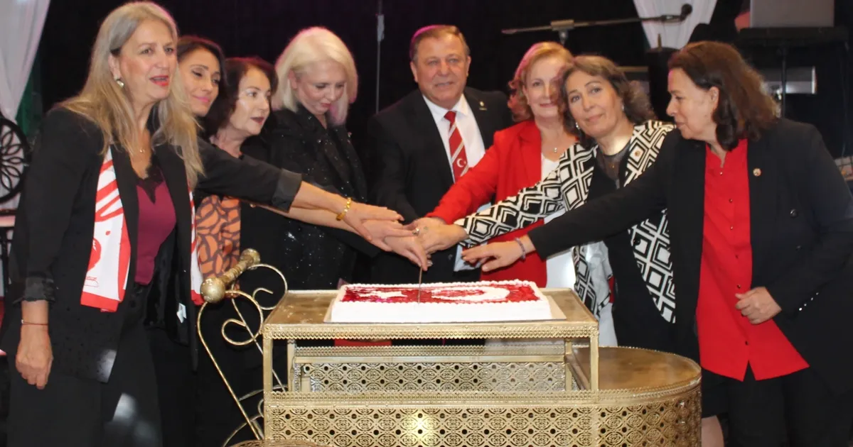 tued uludag subesi bu kez emeklinin sesini cumhuriyet balosundan duyurdu vtYRjVZ1.webp