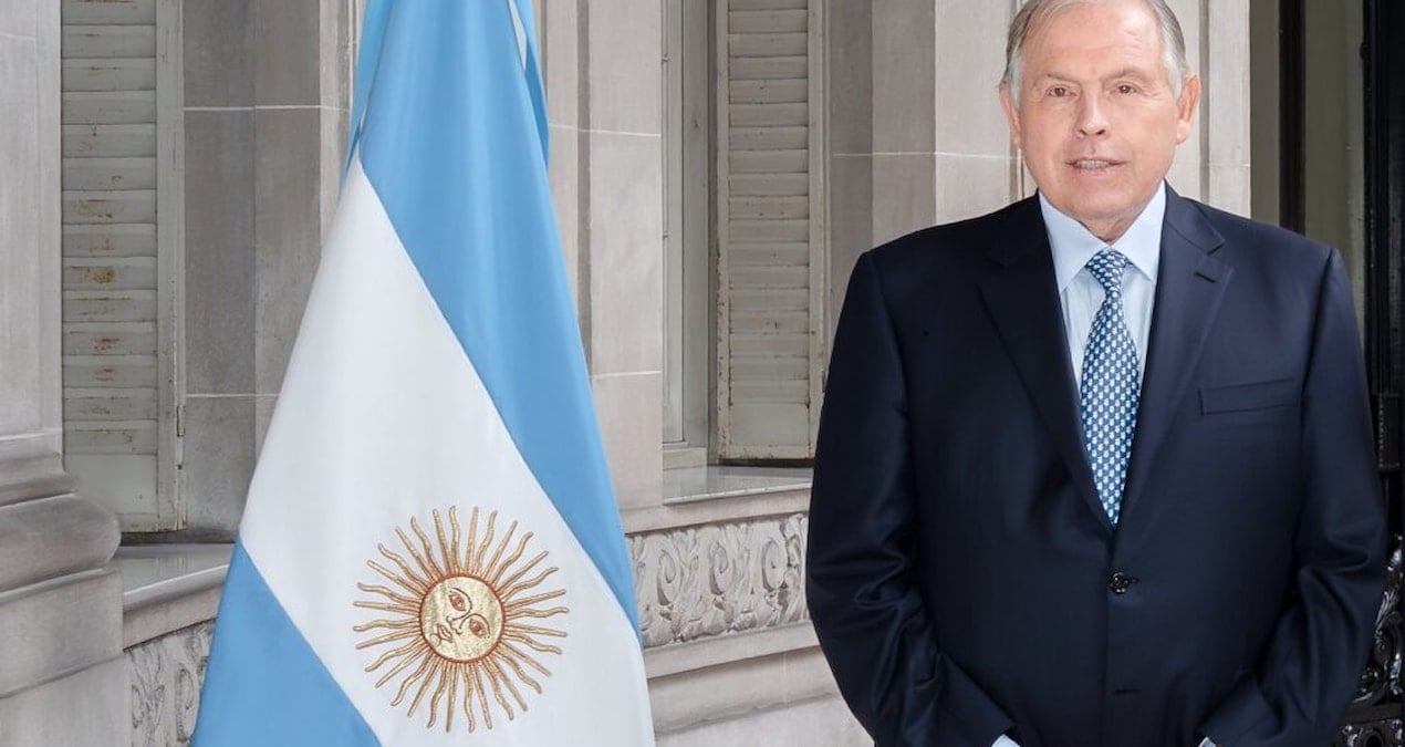 ulkenin ekonomisi batinca bakan secimden hemen once istifa etti Ny3J3dul.jpg