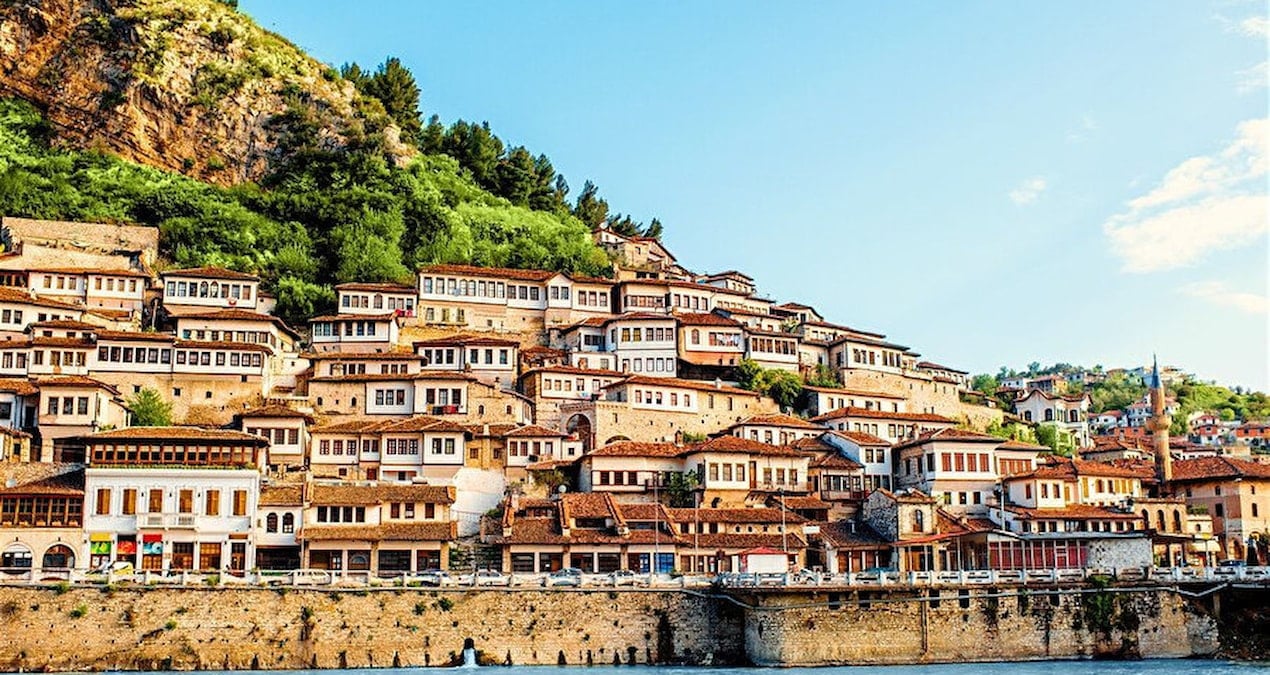 turk sirket arnavutluku karistirdi SfkYUnbk.jpg