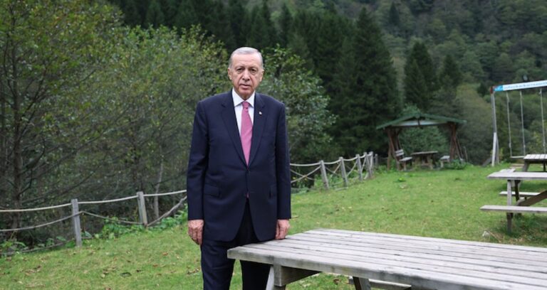 erdoganin-30-milyonluk-tatili-3ehyF7CA