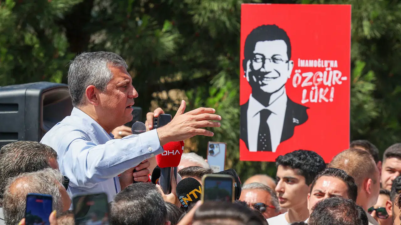 Ozgur ozel tarih vermisti yeni parti ismiyle marka basvurusu yapildi nnSVMKkQ