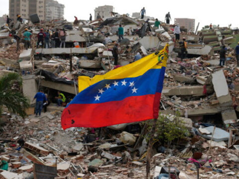 Venezuelada enkazdan kurtarilan depremzede yasadiklarini anlatti TR55P5BP